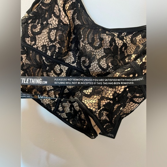 PrettyLittleThing Black Lace Pointed Bust Crop Top Corset - Picture 5 of 10